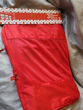 Dabney Lee 3-Piece Compression Travel Packing Set - Red